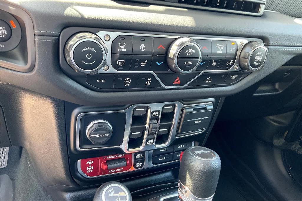 new 2024 Jeep Gladiator car, priced at $52,894