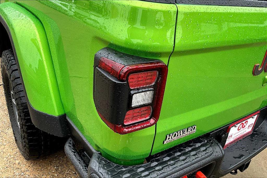 new 2025 Jeep Gladiator car, priced at $52,657