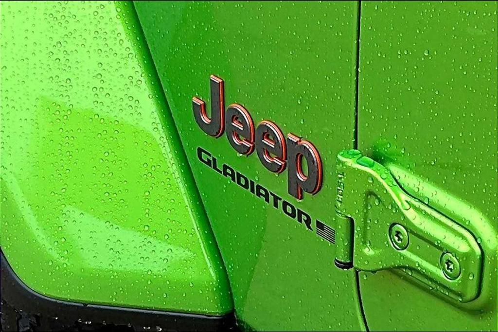 new 2025 Jeep Gladiator car, priced at $52,657