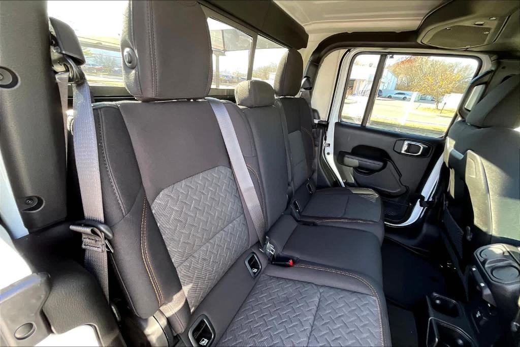 new 2025 Jeep Gladiator car, priced at $53,499