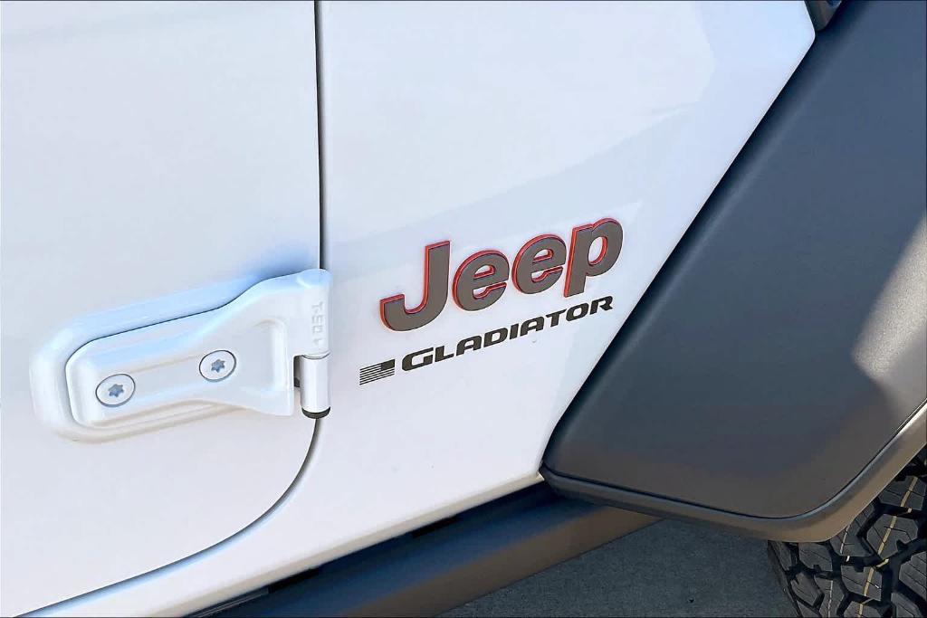 new 2025 Jeep Gladiator car, priced at $53,499