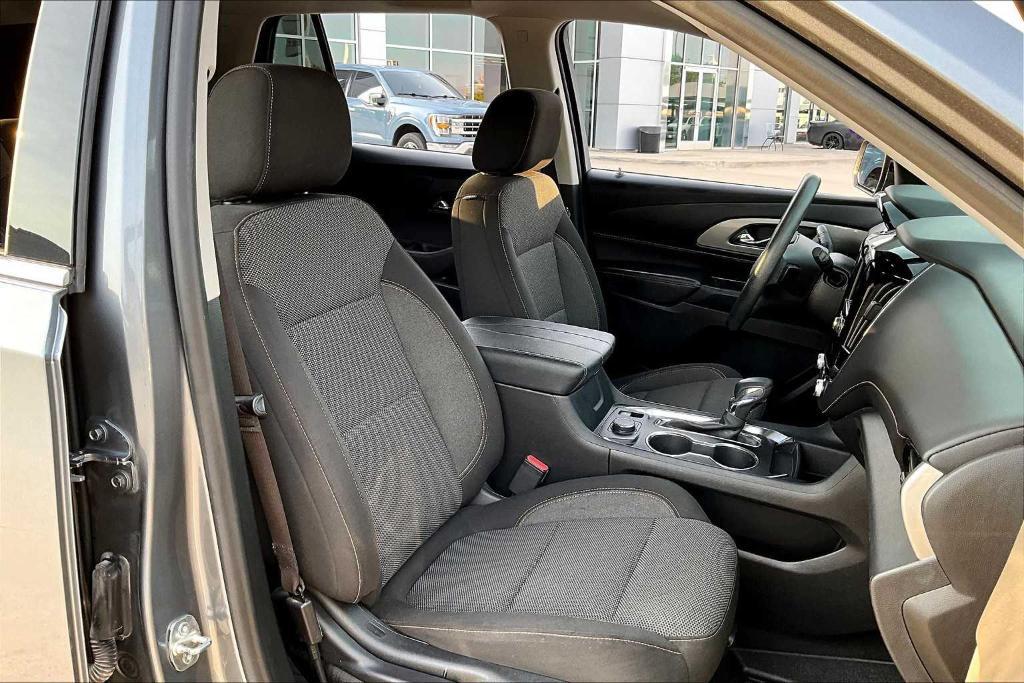 used 2021 Chevrolet Traverse car, priced at $19,575