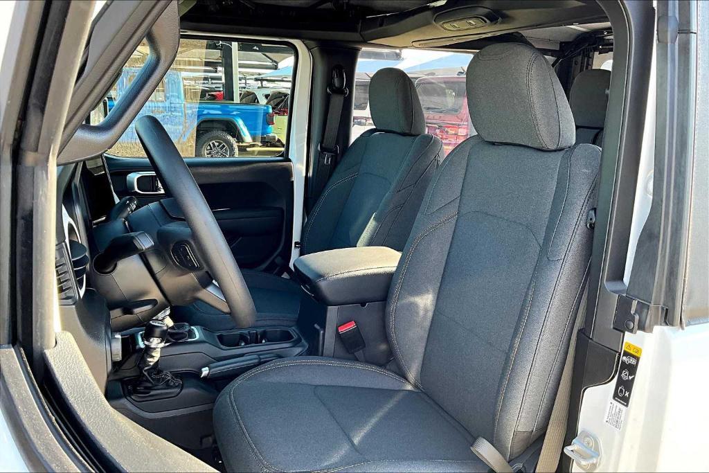new 2026 Jeep Wrangler car, priced at $34,285