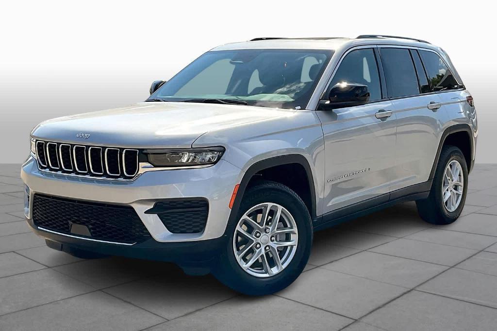 new 2024 Jeep Grand Cherokee car, priced at $37,999