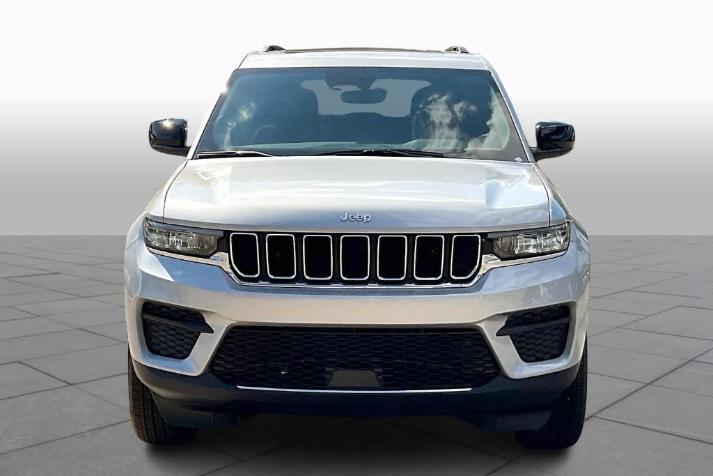 new 2024 Jeep Grand Cherokee car, priced at $37,999