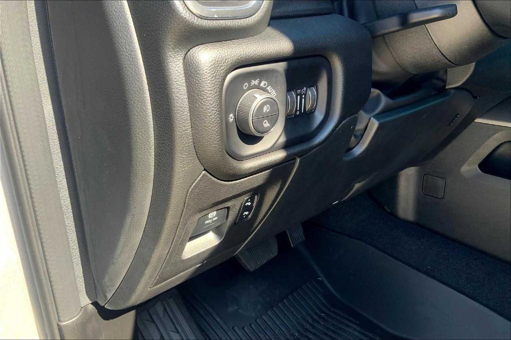 new 2025 Ram 1500 car, priced at $52,363