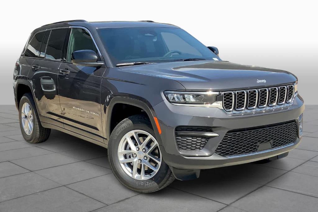 new 2025 Jeep Grand Cherokee car, priced at $33,875