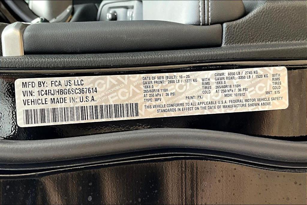 new 2025 Jeep Grand Cherokee car, priced at $38,145