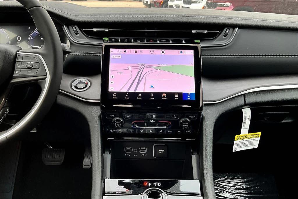 new 2025 Jeep Grand Cherokee car, priced at $38,145