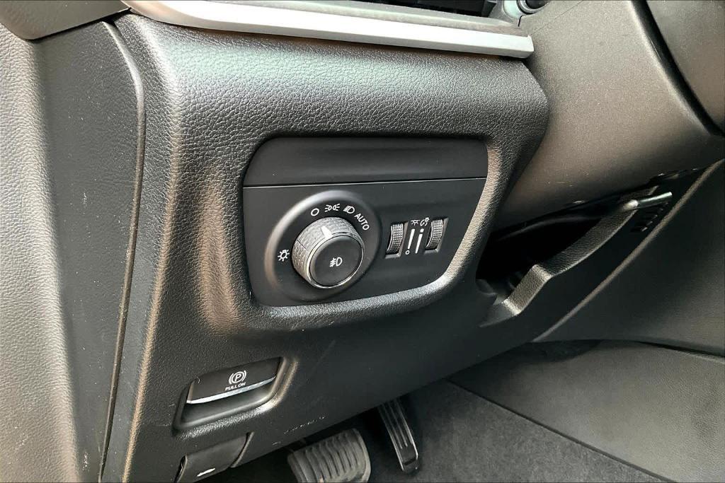 new 2025 Jeep Grand Cherokee car, priced at $38,145