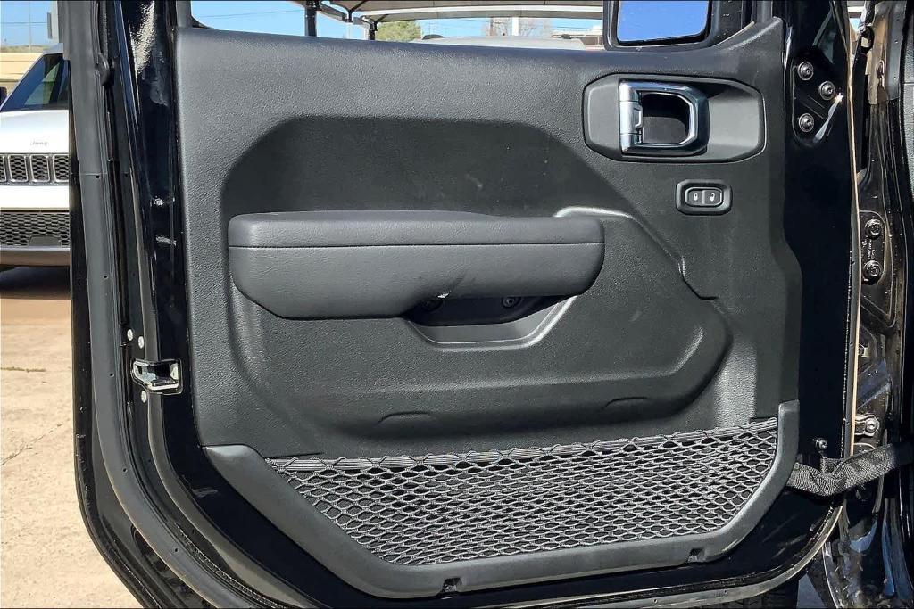 new 2025 Jeep Wrangler car, priced at $36,750