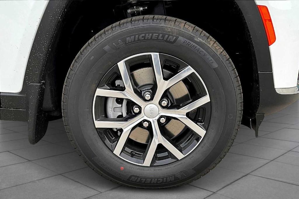new 2025 Jeep Grand Cherokee L car, priced at $40,900
