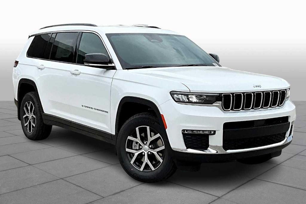 new 2025 Jeep Grand Cherokee L car, priced at $40,900