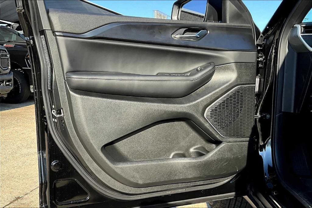 new 2025 Jeep Grand Cherokee L car, priced at $36,825