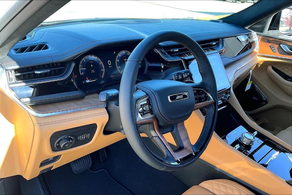 new 2025 Jeep Grand Cherokee car, priced at $64,334