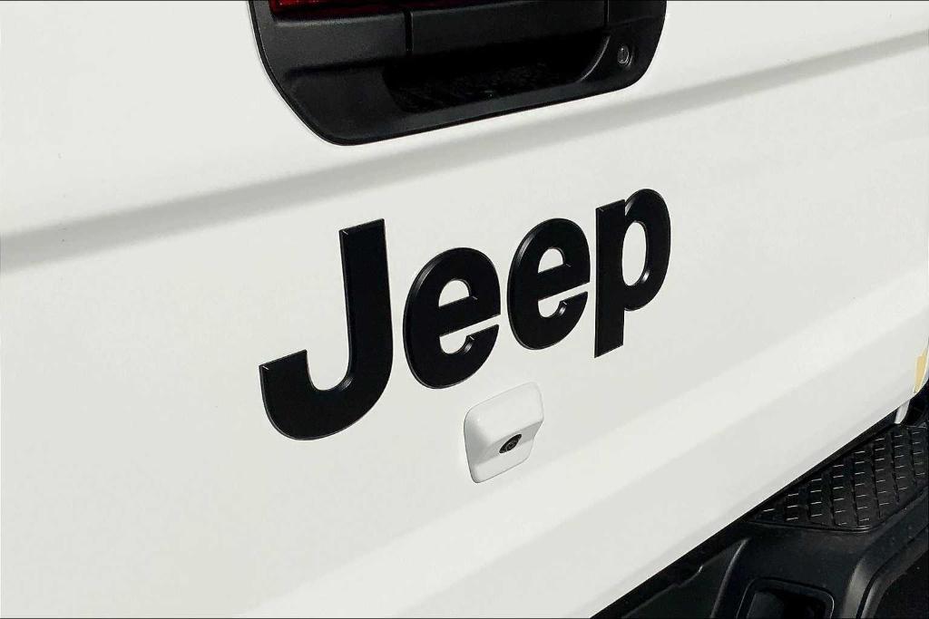 new 2025 Jeep Gladiator car, priced at $39,289