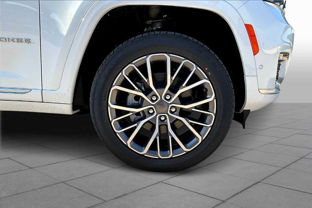 new 2025 Jeep Grand Cherokee L car, priced at $57,799