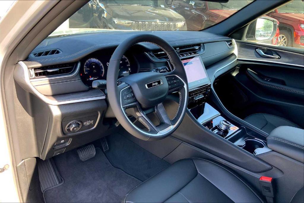 new 2025 Jeep Grand Cherokee car, priced at $54,030