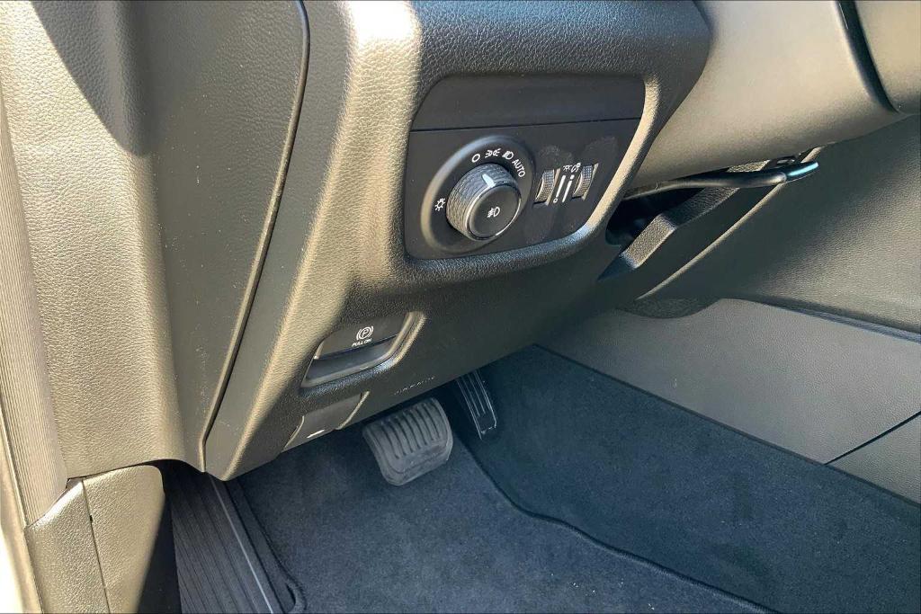 new 2025 Jeep Grand Cherokee car, priced at $54,030