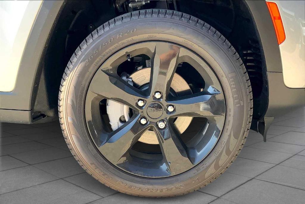 new 2025 Jeep Grand Cherokee car, priced at $54,030