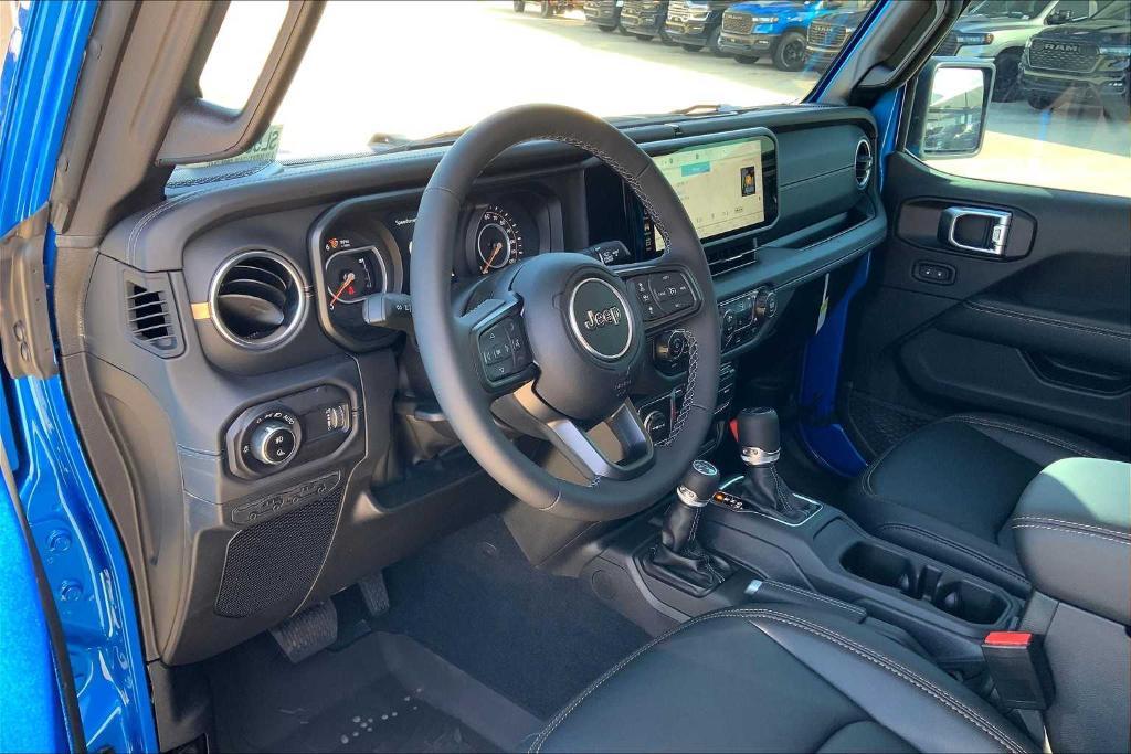 new 2025 Jeep Gladiator car, priced at $41,525