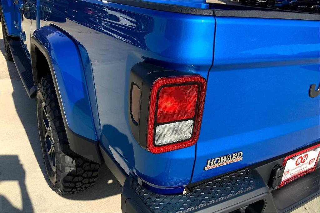 new 2025 Jeep Gladiator car, priced at $41,525