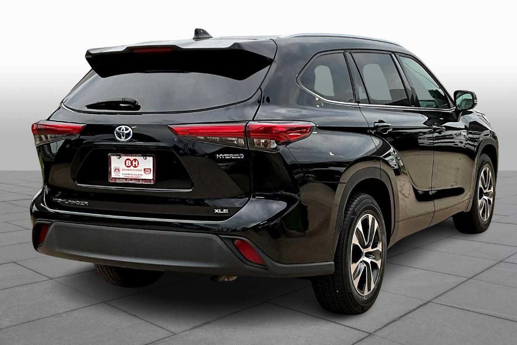 used 2021 Toyota Highlander Hybrid car, priced at $31,591