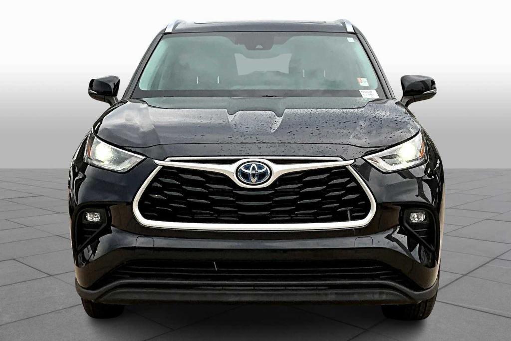 used 2021 Toyota Highlander Hybrid car, priced at $31,591