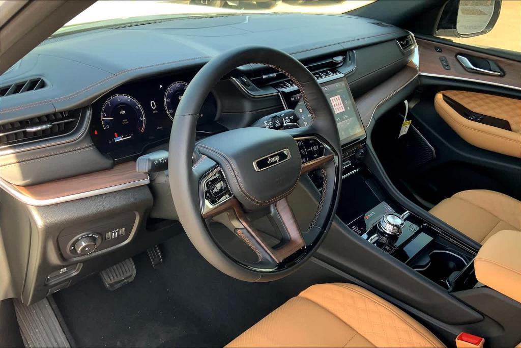 new 2025 Jeep Grand Cherokee car, priced at $53,630