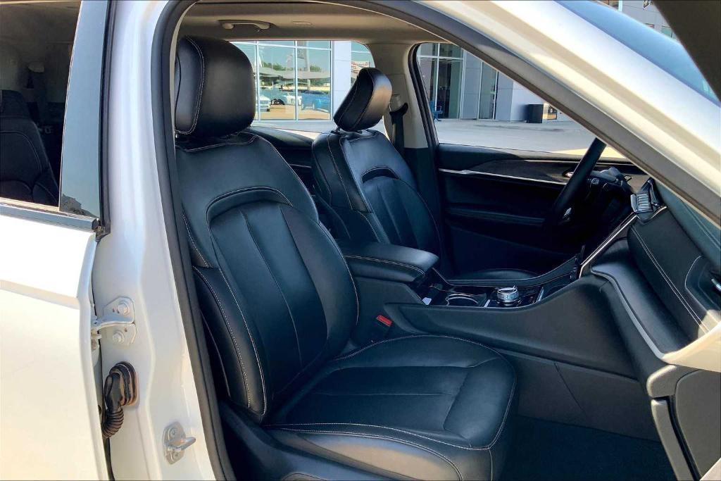 used 2021 Jeep Grand Cherokee L car, priced at $28,793