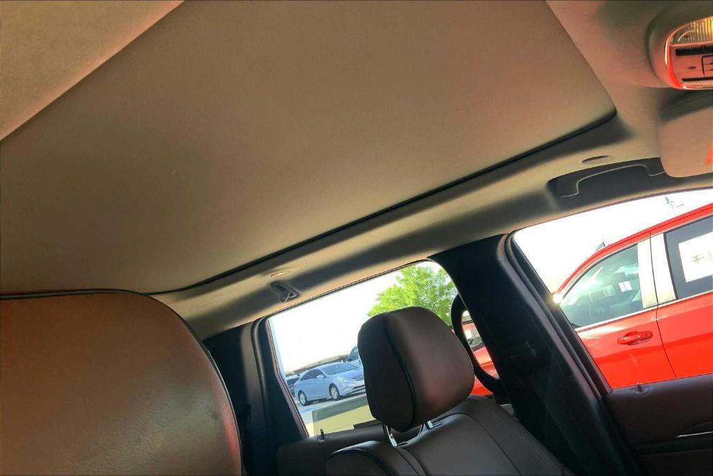 used 2016 Jeep Grand Cherokee car, priced at $15,914