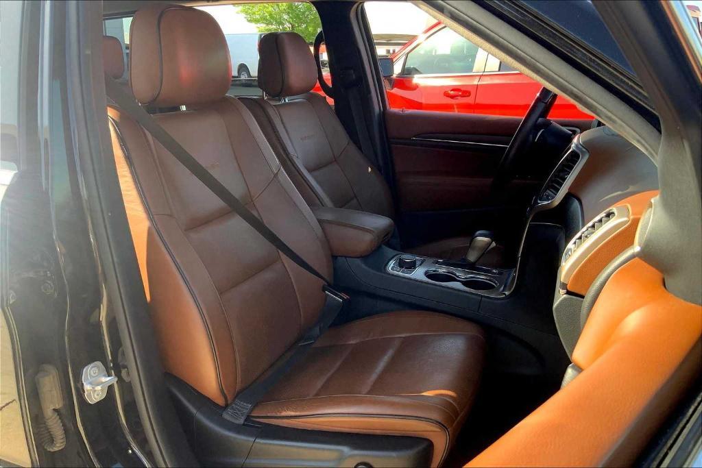 used 2016 Jeep Grand Cherokee car, priced at $15,914