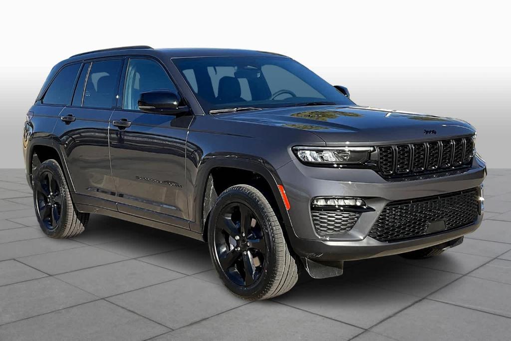 new 2025 Jeep Grand Cherokee car, priced at $47,498