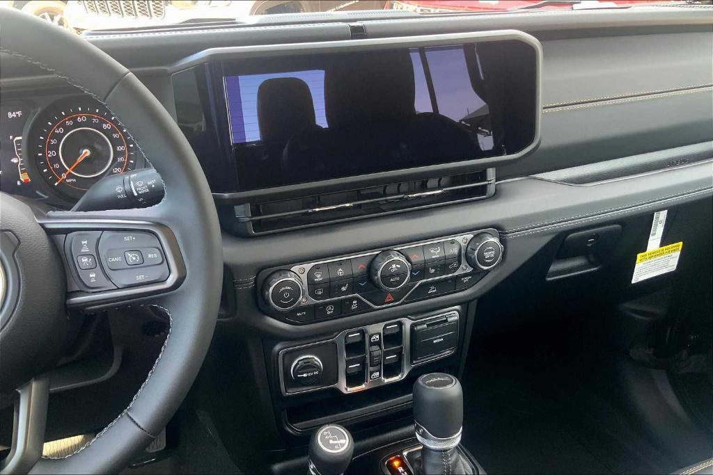 new 2025 Jeep Gladiator car, priced at $41,277