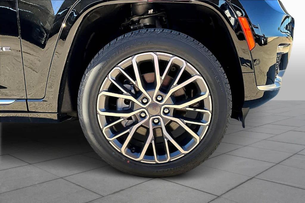 new 2025 Jeep Grand Cherokee L car, priced at $58,030