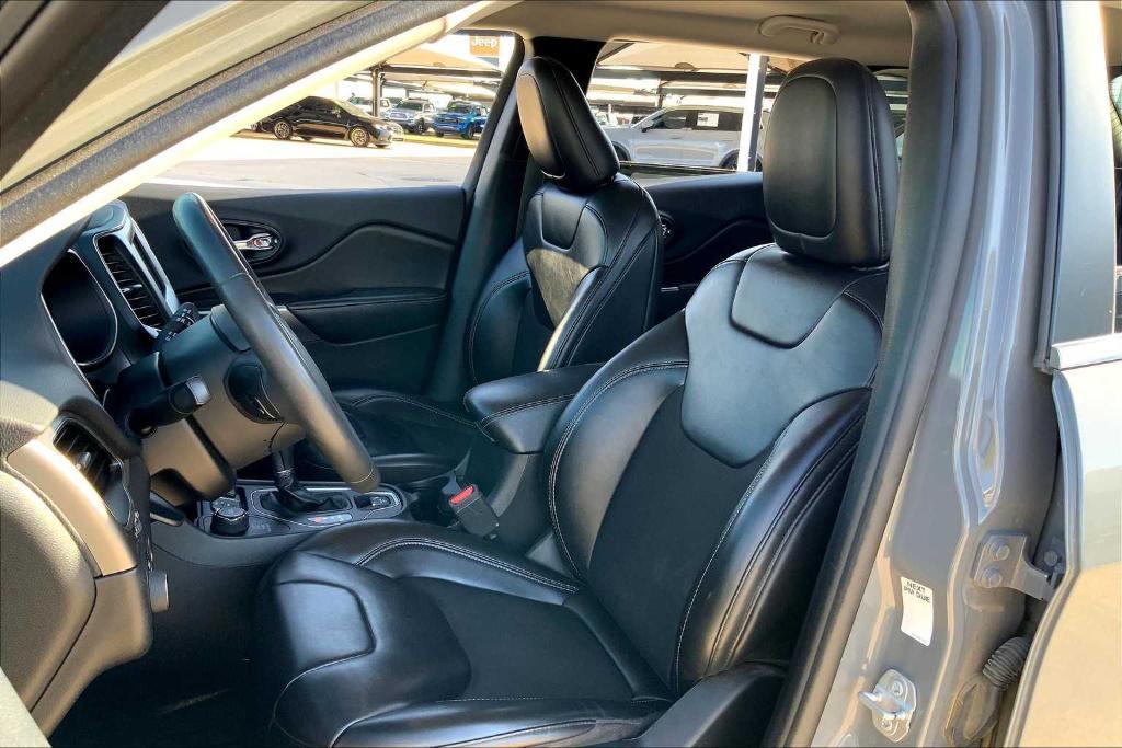 used 2020 Jeep Cherokee car, priced at $15,791