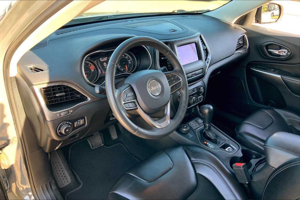 used 2020 Jeep Cherokee car, priced at $15,791