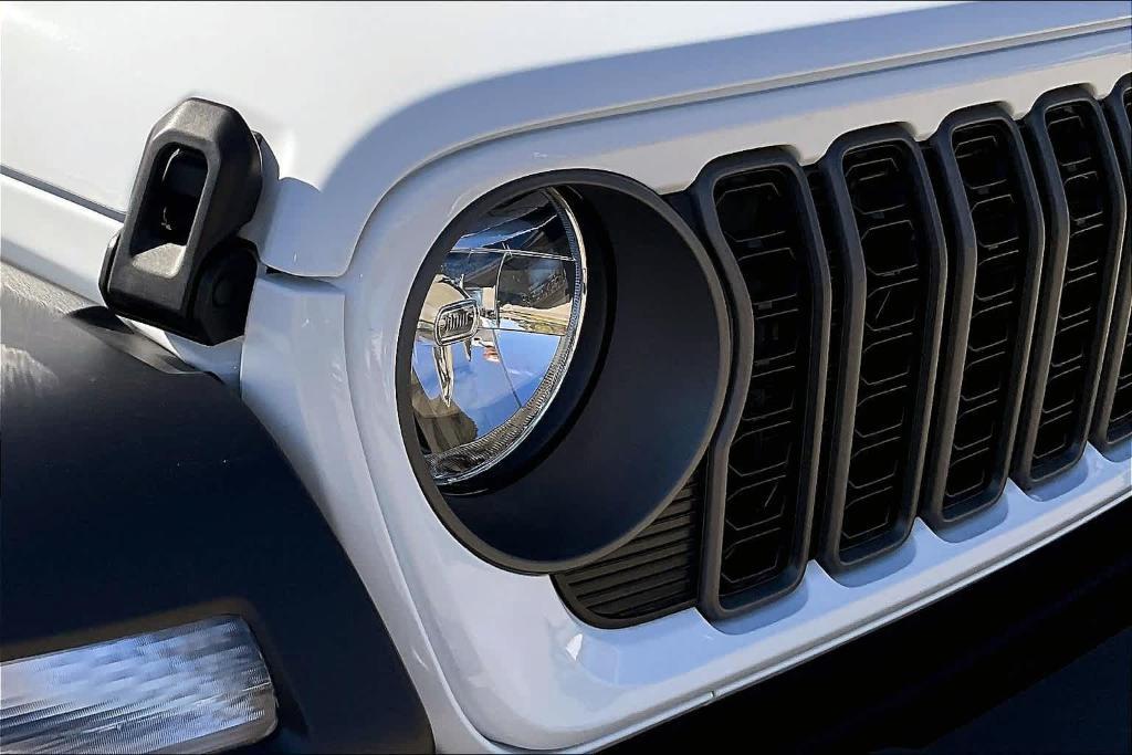 new 2025 Jeep Wrangler car, priced at $39,499