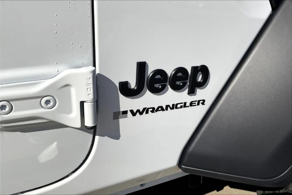 new 2025 Jeep Wrangler car, priced at $39,499