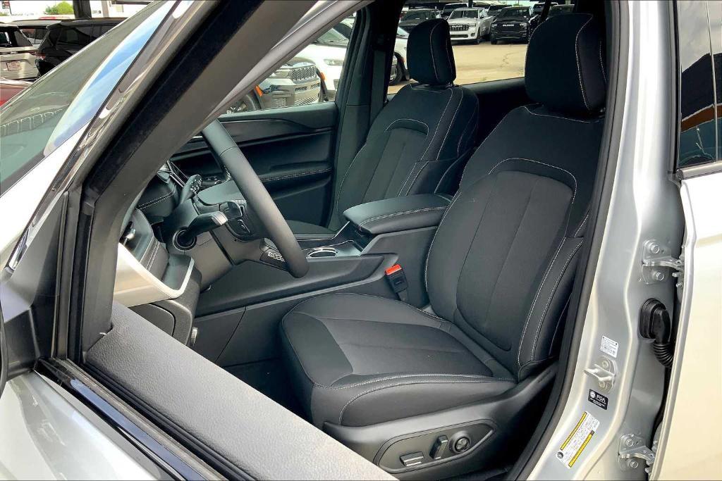 new 2025 Jeep Grand Cherokee L car, priced at $39,742