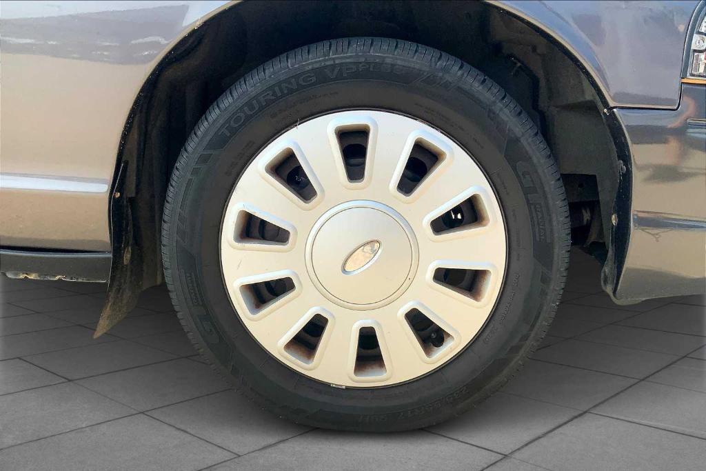 used 2008 Ford Crown Victoria car, priced at $5,971