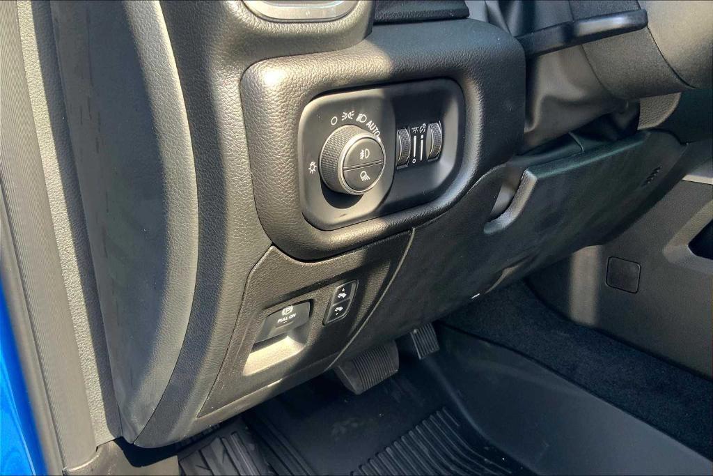 new 2025 Ram 1500 car, priced at $47,758