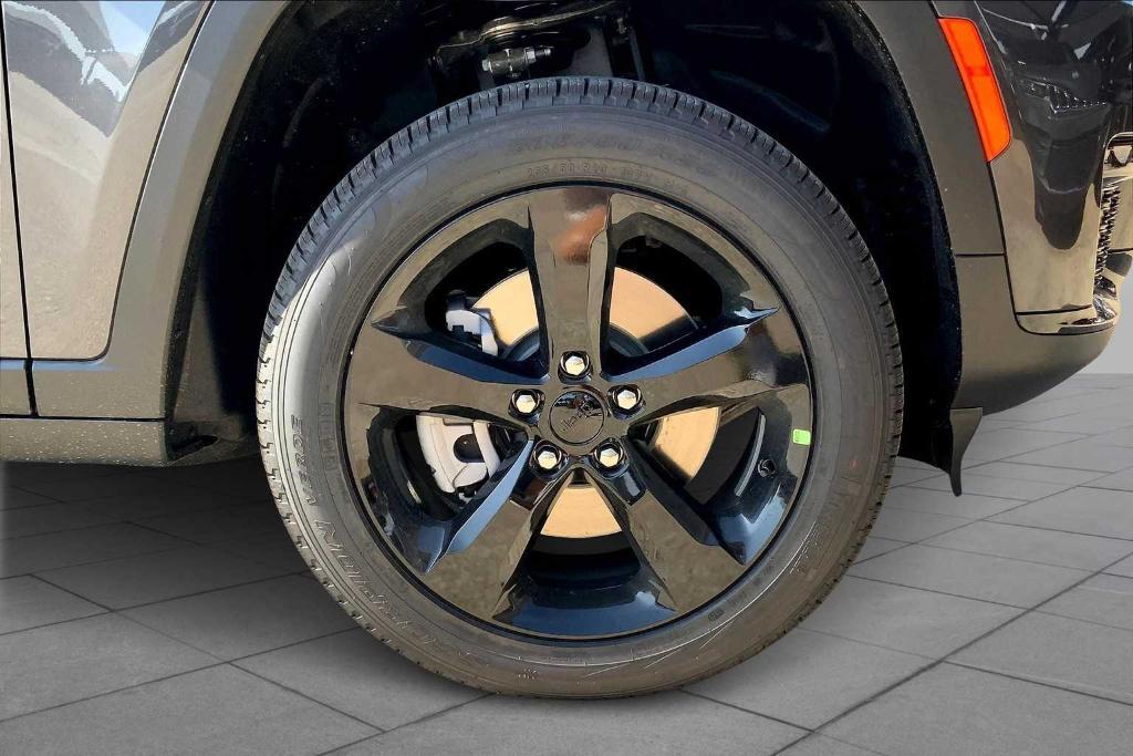 new 2025 Jeep Grand Cherokee L car, priced at $46,692