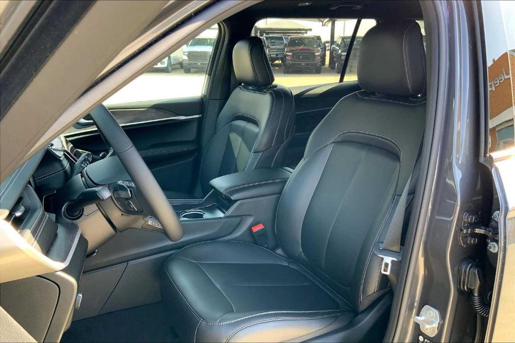 new 2025 Jeep Grand Cherokee L car, priced at $46,692