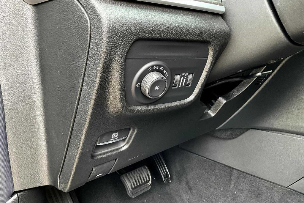 new 2025 Jeep Grand Cherokee L car, priced at $42,795