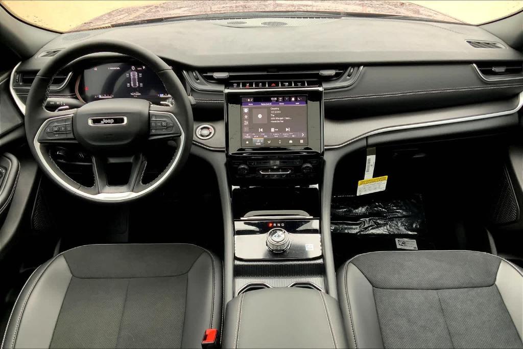 new 2025 Jeep Grand Cherokee car, priced at $39,675