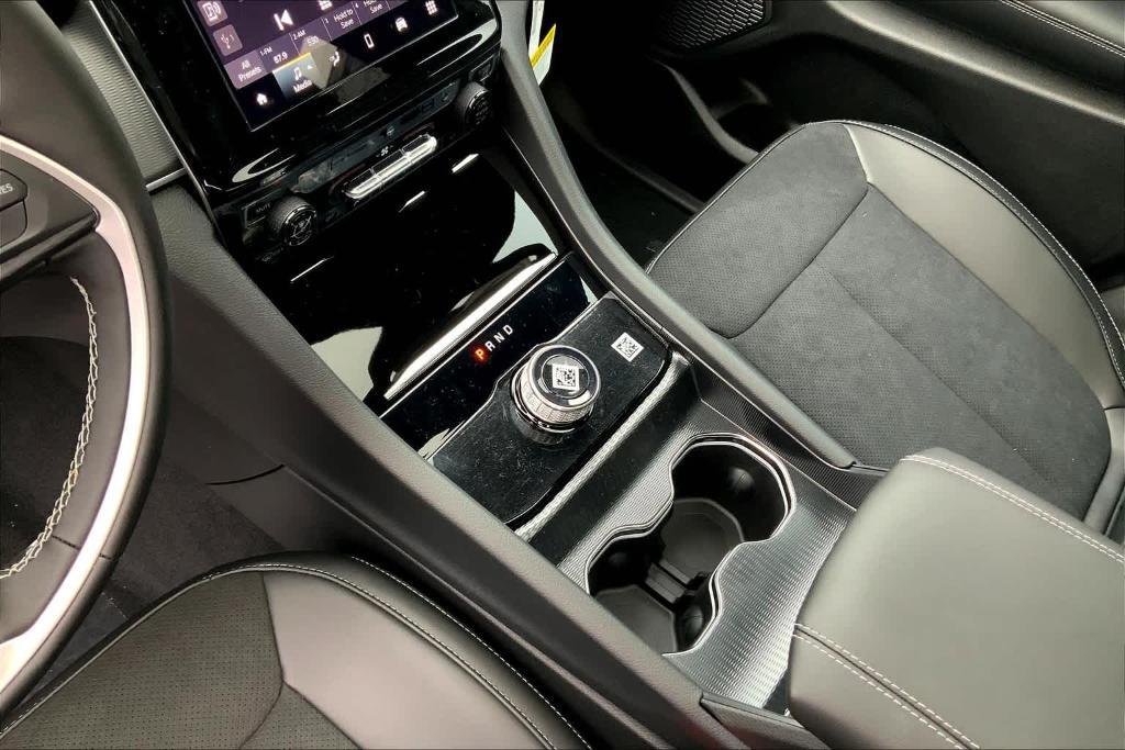 new 2025 Jeep Grand Cherokee car, priced at $39,675