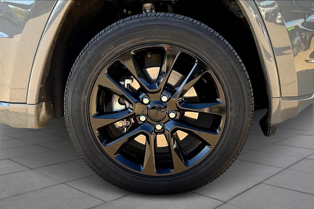 used 2021 Jeep Grand Cherokee car, priced at $20,257