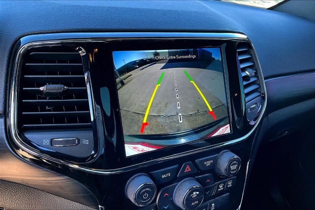 used 2021 Jeep Grand Cherokee car, priced at $20,257