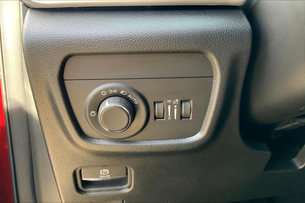 new 2025 Jeep Grand Cherokee car, priced at $34,920